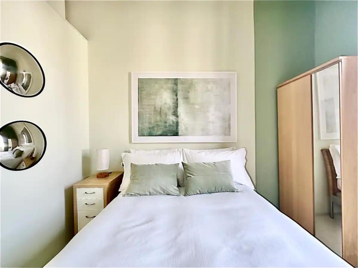 Raffaelli Rooms Travel Florence Close San Frediano Bagian luar foto